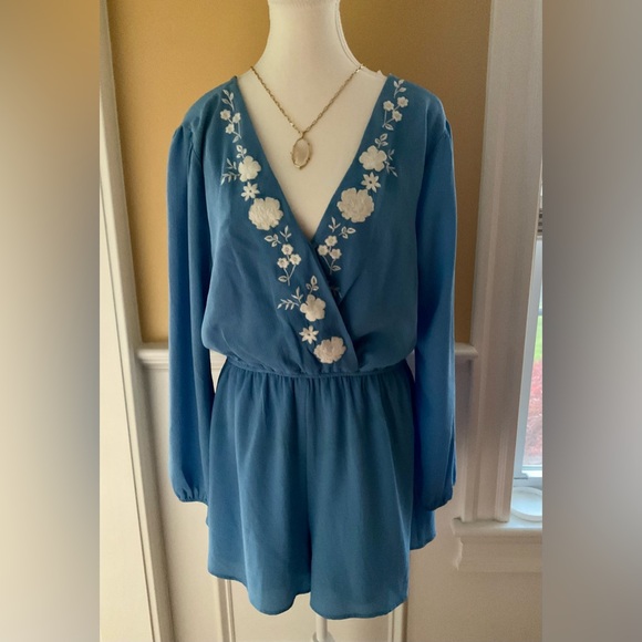 mi ami Pants - Long sleeve romper size Large.